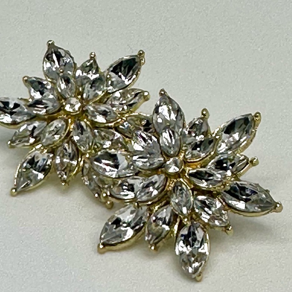 NWOT - Elegant Gold and Silver Post Earrings with Floral Design